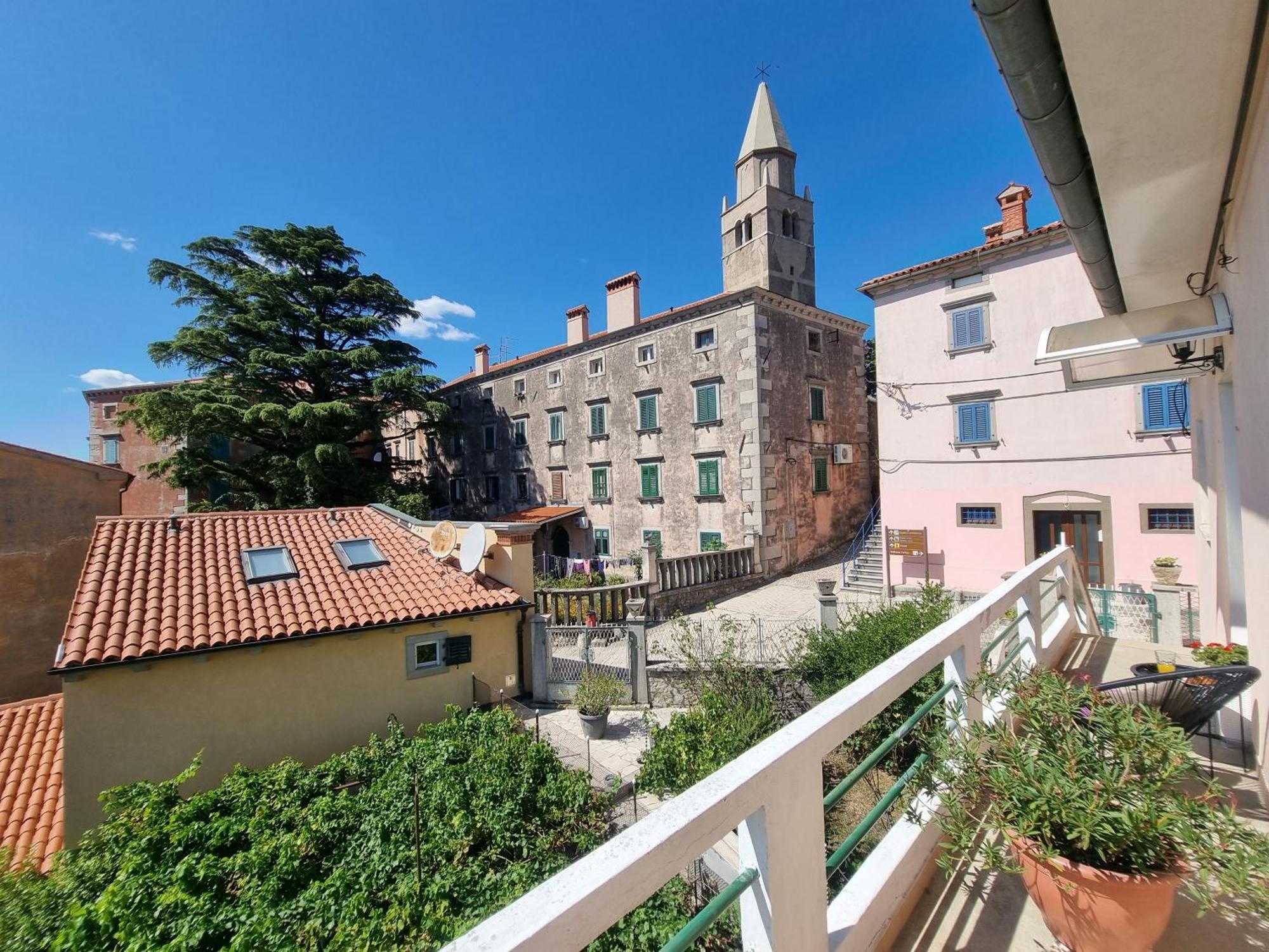 Apartment Branko With Terrace, Old Town Labin Labin  Exterior foto